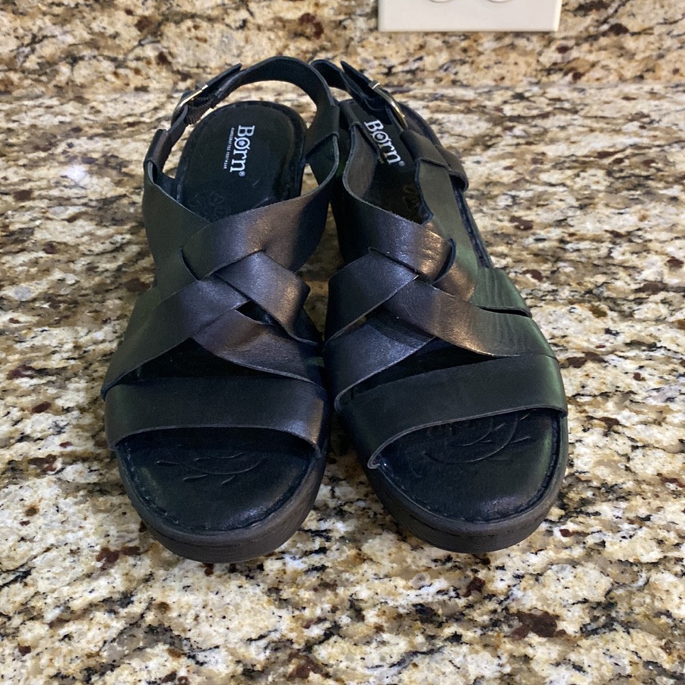 🌺 BORN PLATFORM SANDAL. SIZE 10M